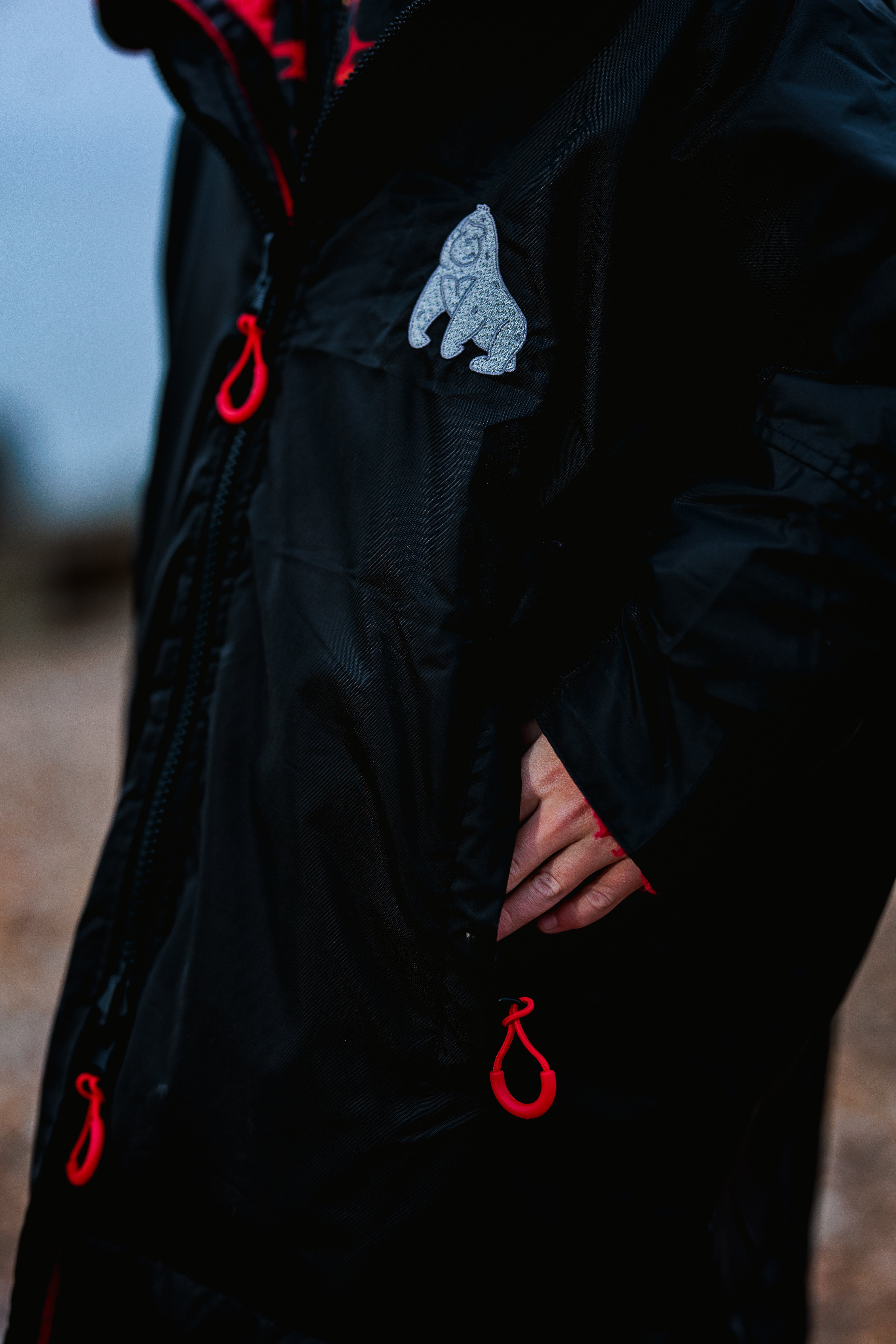 Full Zip ECO Waterproof Dry Changing Robe - Kids - Black (age 1 to 12)