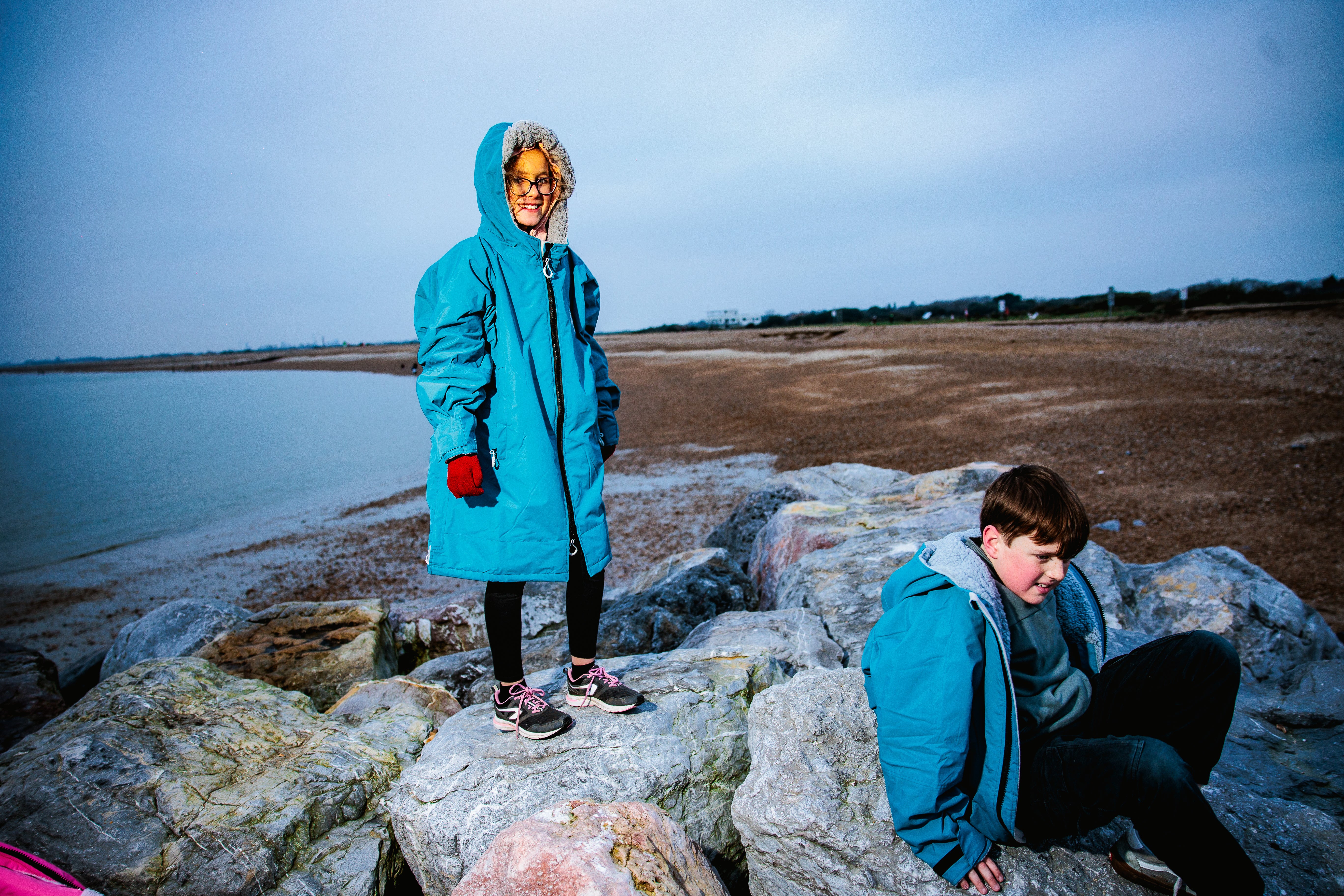 Full Zip ECO Waterproof Dry Changing Robe - Kids - Teal  (age 6 - 8)