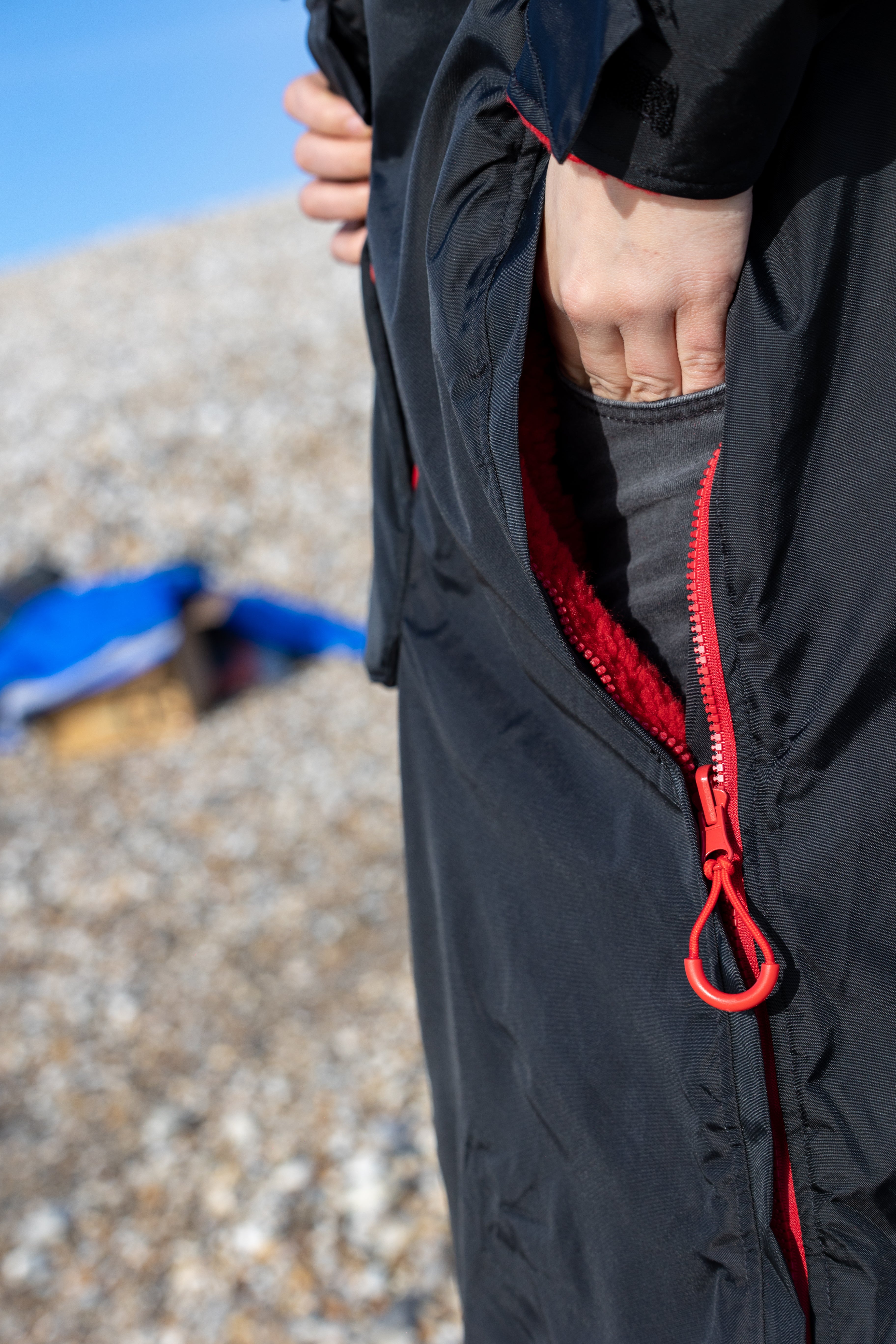 Classic Overhead Waterproof Changing Robe Black